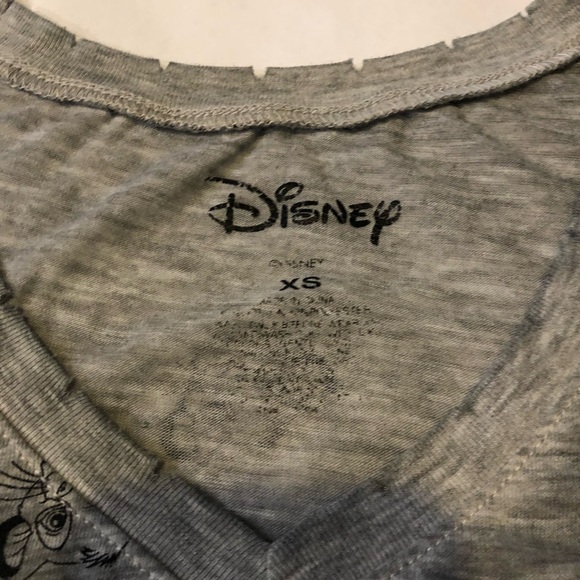 Disney Lion King Simba distressed knotted gray t-shirt size XS super lightweight - Picture 3 of 3